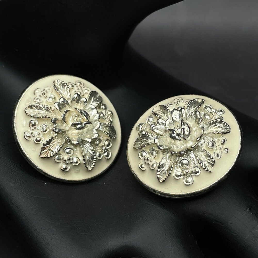 Vintage Edgar Berebi Round Flower Enamel Clip On Earrings 1980s Signed Designer
